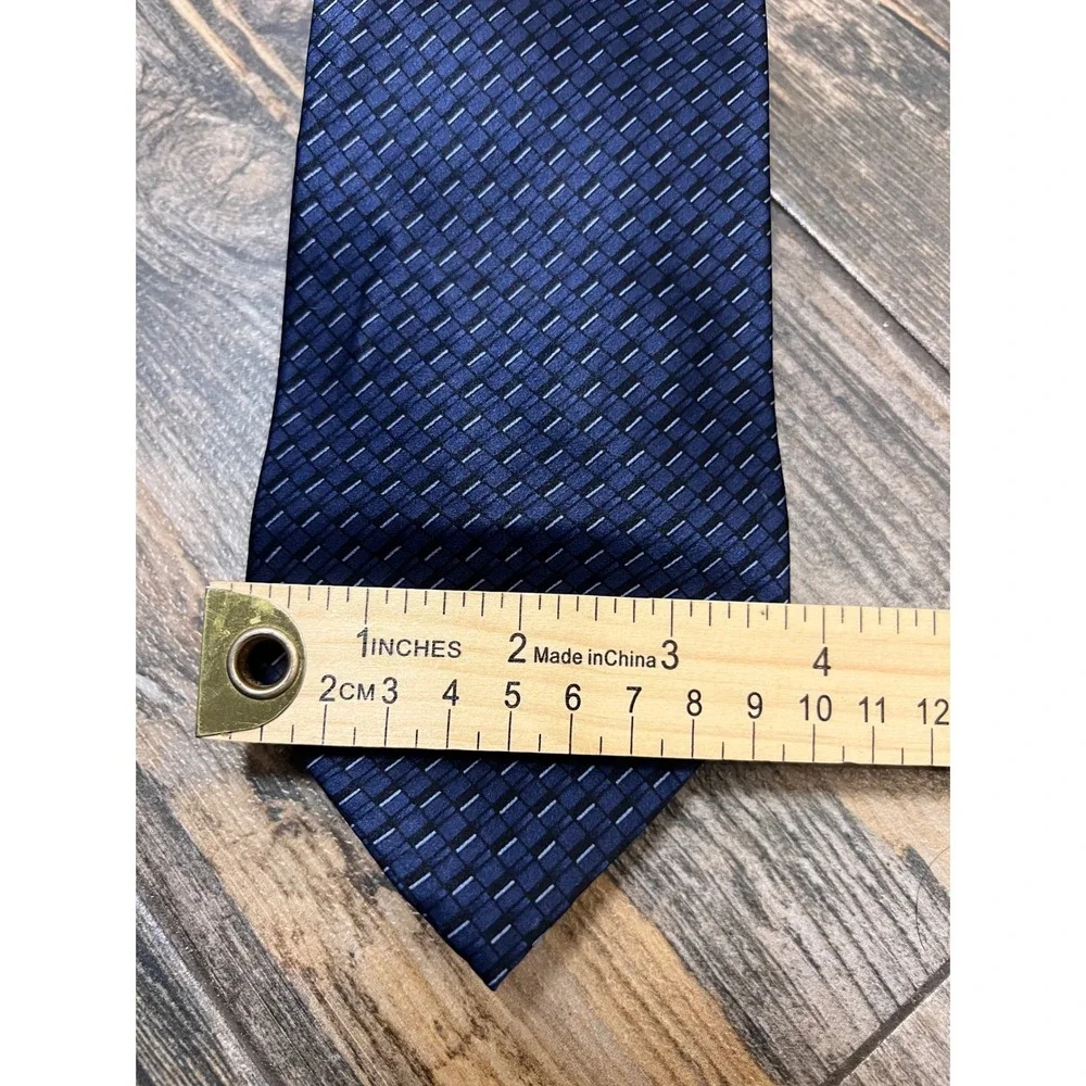 Perry Ellis Portfolio 100% Silk Tie Blue Black Geometric Pattern Formal Neckwear